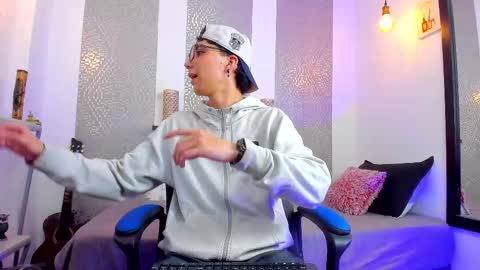 Snapshot of nikolay_gregori chatting on February 11, 2025, 10:26 am online show from February 11, 2025, 10:26 am
