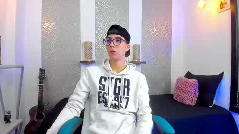 Snapshot of nikolay_gregori chatting on February 13, 2025, 4:22 am online show from February 13, 2025, 4:22 am