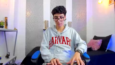 Snapshot of nikolay_gregori chatting on February 28, 2025, 9:58 am online show from February 28, 2025, 9:58 am