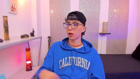 Snapshot of nikolay_gregori chatting on September 10, 2025, 4:12 am online show from September 10, 2025, 4:12 am