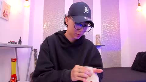 Snapshot of nikolay_gregori chatting on September 22, 2025, 4:14 am online show from September 22, 2025, 4:14 am