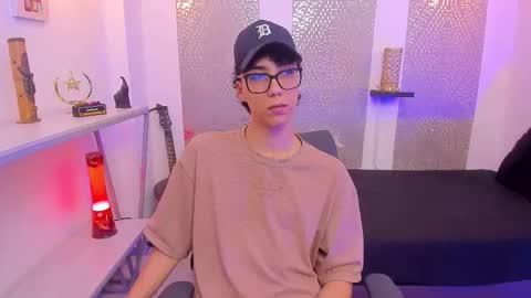 Snapshot of nikolay_gregori chatting on September 28, 2025, 4:40 am online show from September 28, 2025, 4:40 am
