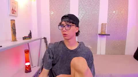 Snapshot of nikolay_gregori chatting on September 29, 2025, 4:39 am online show from September 29, 2025, 4:39 am