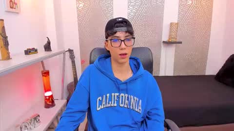 Snapshot of nikolay_gregori chatting on October 2, 2025, 6:20 am online show from October 2, 2025, 6:20 am