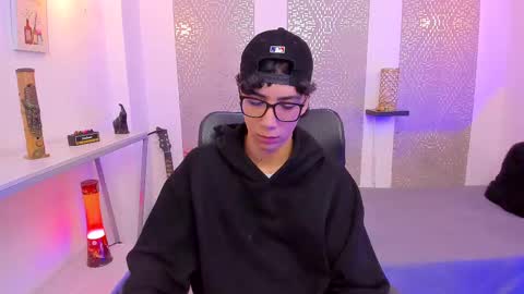 Snapshot of nikolay_gregori chatting on October 6, 2025, 4:32 am online show from October 6, 2025, 4:32 am