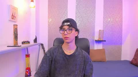 Snapshot of nikolay_gregori chatting on October 14, 2025, 4:13 am online show from October 14, 2025, 4:13 am