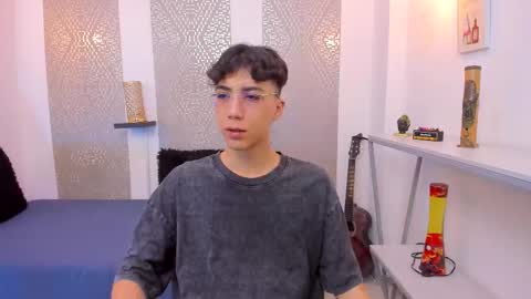 Snapshot of nikolay_gregori chatting on October 31, 2025, 4:24 am online show from October 31, 2025, 4:24 am