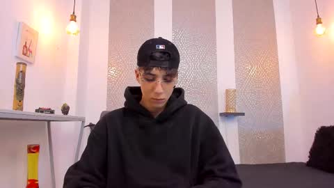 Snapshot of nikolay_gregori chatting on November 3, 2025, 4:14 am online show from November 3, 2025, 4:14 am