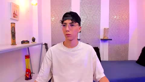 Snapshot of nikolay_gregori chatting on November 4, 2025, 4:11 am online show from November 4, 2025, 4:11 am