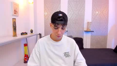 Snapshot of nikolay_gregori chatting on November 5, 2025, 4:34 am online show from November 5, 2025, 4:34 am