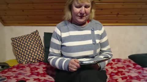 Nikole1 online show from January 7, 2026, 11:01 am