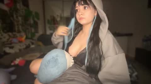 nikoli_naw online show from December 2, 2025, 10:27 pm