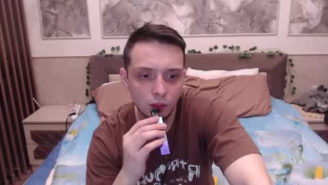 Snapshot of nikolos_vise chatting on January 17, 2025, 8:33 pm Nikolos online show from January 17, 2025, 8:33 pm