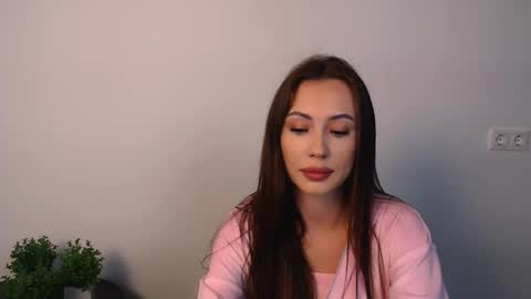 nikonara_ online show from October 22, 2025, 12:05 pm