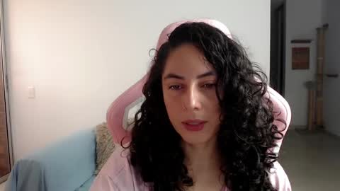 Snapshot of niky_blue chatting on February 25, 2025, 11:30 am niky_blue online show from February 25, 2025, 11:30 am