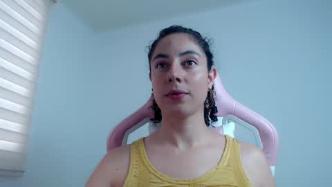 Snapshot of niky_blue chatting on March 5, 2025, 12:11 pm niky_blue online show from March 5, 2025, 12:11 pm
