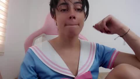Snapshot of niky_blue chatting on September 18, 2025, 12:18 pm niky_blue online show from September 18, 2025, 12:18 pm