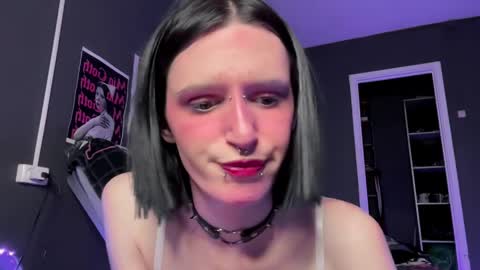 Snapshot of niky_long chatting on April 18, 2026, 6:01 pm Niky online show from April 18, 2026, 6:01 pm