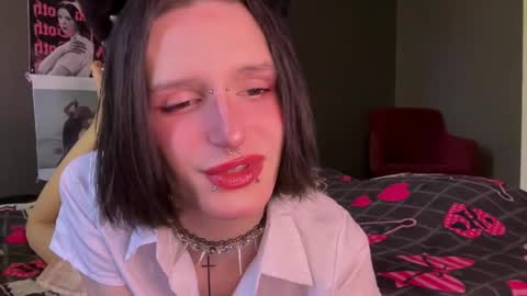 Snapshot of niky_long chatting on May 13, 2026, 8:44 am Niky online show from May 13, 2026, 8:44 am