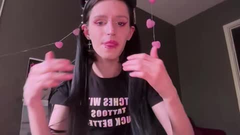 Snapshot of niky_long chatting on May 22, 2026, 11:49 am Niky online show from May 22, 2026, 11:49 am