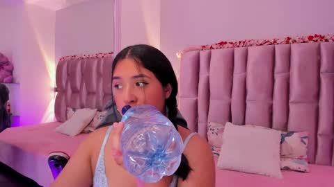 Niky Brooks online show from October 6, 2025, 12:13 pm