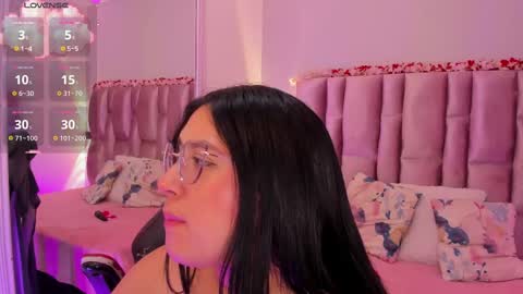 Niky Brooks online show from October 12, 2025, 6:56 am