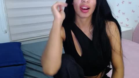 Snapshot of nila_kaia chatting on November 5, 2025, 2:22 am nila online show from November 5, 2025, 2:22 am