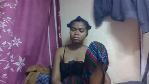 nilah online show from November 23, 2025, 6:52 pm