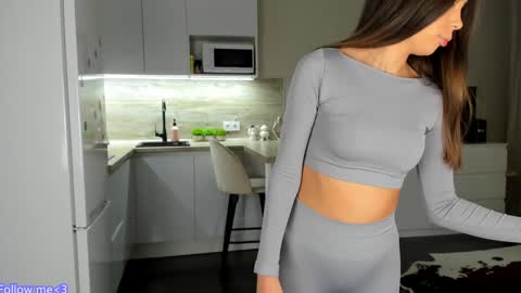 Bella online show from January 5, 2025, 8:32 am