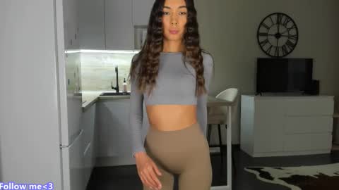 Bella online show from March 5, 2025, 7:05 am