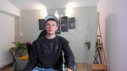 Snapshot of nils_saint chatting on September 13, 2025, 2:33 am Nils online show from September 13, 2025, 2:33 am
