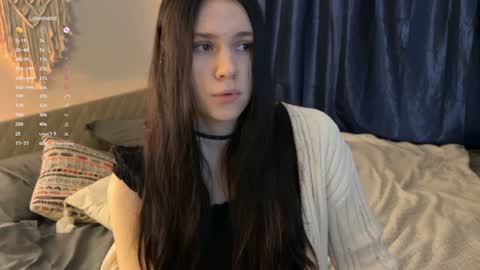 Jennet online show from December 8, 2024, 1:14 pm