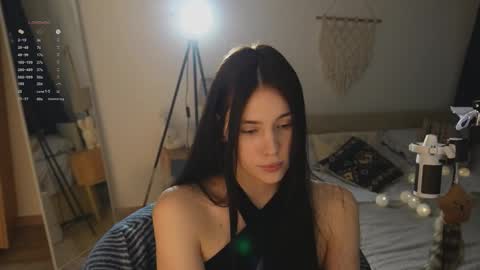 Snapshot of nimfaheart chatting on February 12, 2026, 7:09 pm Jennet online show from February 12, 2026, 7:09 pm