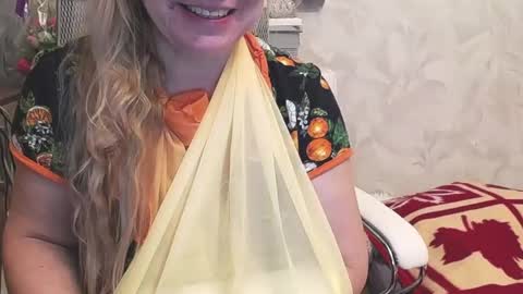 Nimfalove online show from March 8, 2026, 4:22 pm