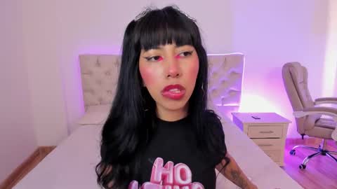 Snapshot of nina_fooxxx chatting on October 16, 2025, 1:45 pm Nina Fox online show from October 16, 2025, 1:45 pm