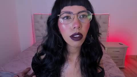 Snapshot of nina_fooxxx chatting on October 26, 2025, 1:28 pm Nina Fox online show from October 26, 2025, 1:28 pm