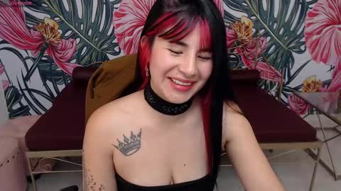 Nina online show from September 21, 2025, 1:02 pm