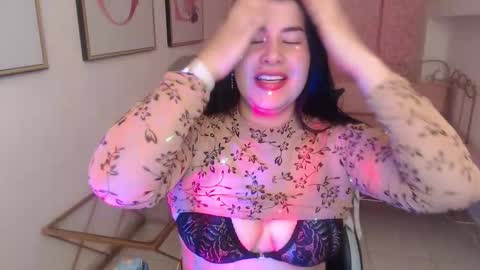 Snapshot of nina_harpper_ chatting on December 2, 2025, 1:05 pm Nina online show from December 2, 2025, 1:05 pm