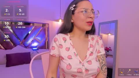 Nina myers online show from December 4, 2025, 2:43 am