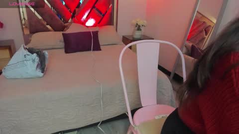 Nina myers online show from December 23, 2025, 2:42 am