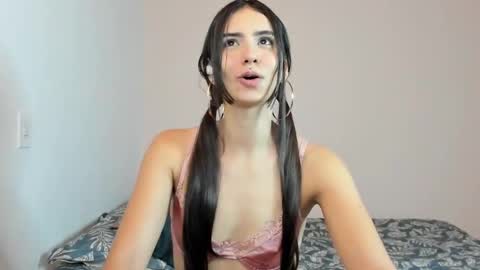  Nina  online show from November 21, 2025, 8:40 pm