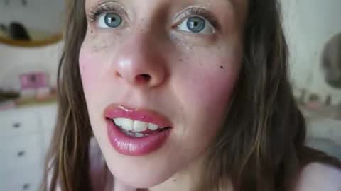 nina_princesa online show from February 8, 2026, 1:14 pm