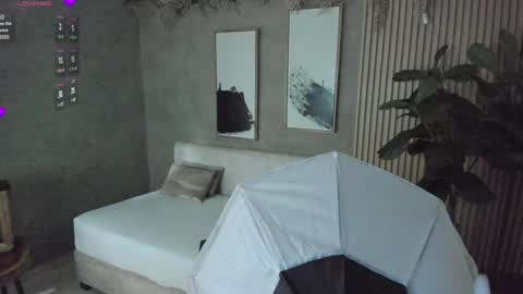 NINA online show from December 9, 2024, 1:02 pm