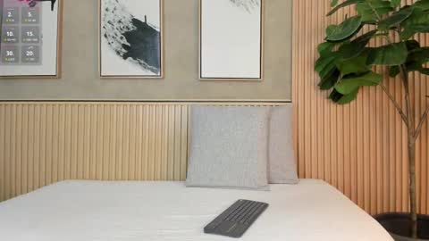 NINA online show from September 13, 2025, 12:27 pm