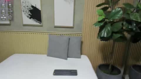 NINA online show from September 26, 2025, 11:58 am