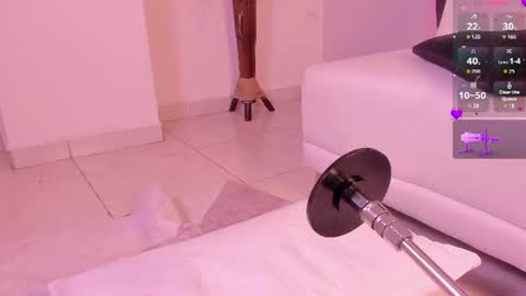 Snapshot of nina_sweetz chatting on June 24, 2026, 6:18 pm Nina online show from June 24, 2026, 6:18 pm