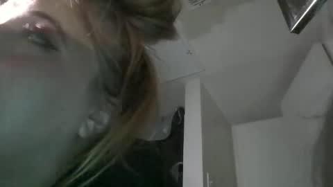 Snapshot of ninabeanzz chatting on September 17, 2025, 1:57 pm ninabeanzz online show from September 17, 2025, 1:57 pm