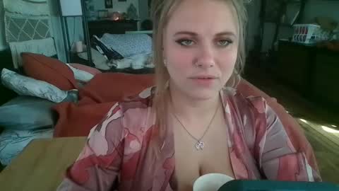 Snapshot of ninabeanzz chatting on October 7, 2025, 2:14 pm ninabeanzz online show from October 7, 2025, 2:14 pm