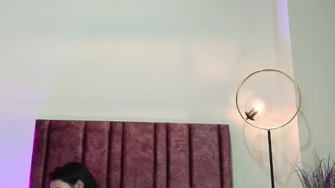 Nina online show from October 13, 2025, 6:08 pm