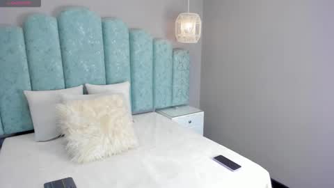 Nina  online show from January 10, 2026, 3:08 am